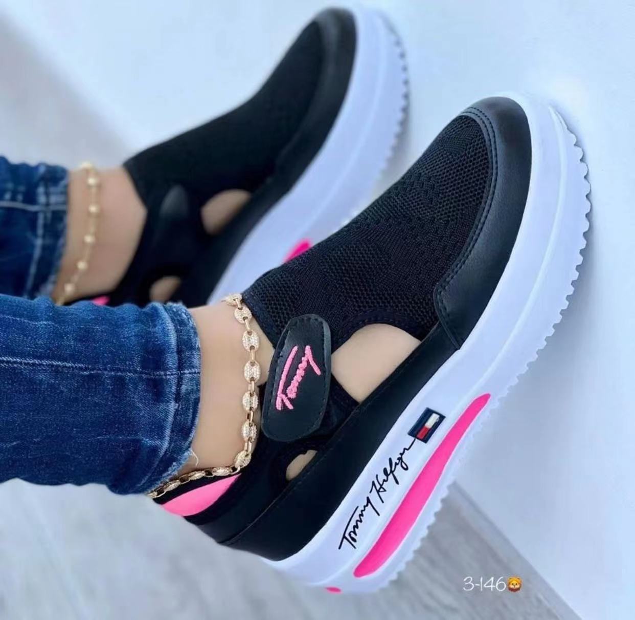 2022 Europe and America new independent station large size foreign trade casual single shoe women fly woven wedge heel Velcro net surface women's shoes