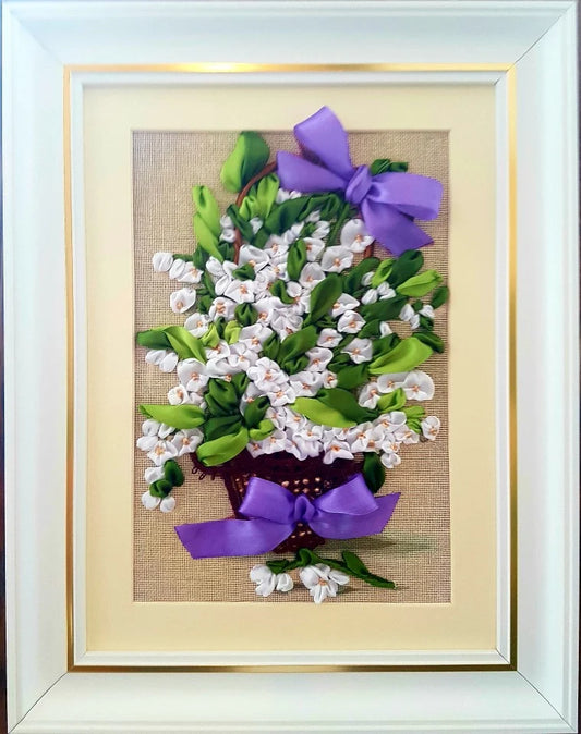 Lacramioare - Broderie cu panglici ( 3D )